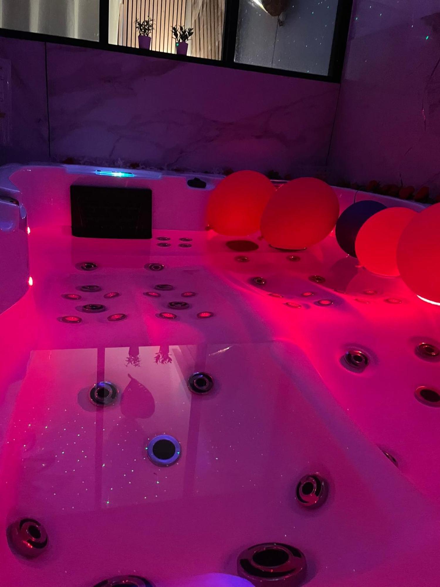 Love Room Nantais Nantes Bagian luar foto
